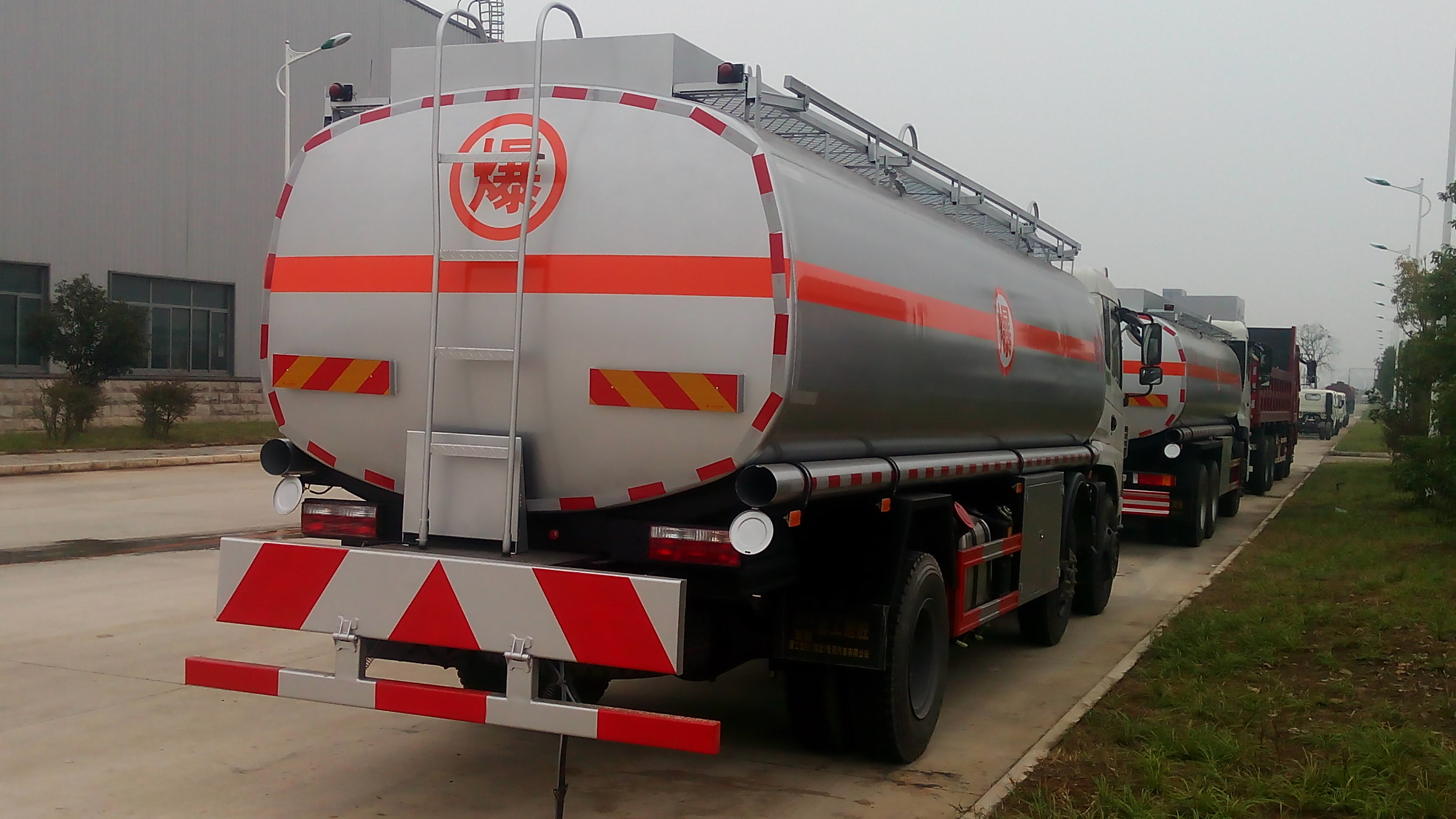 油罐車選購指南 專用汽車領域的核心裝備